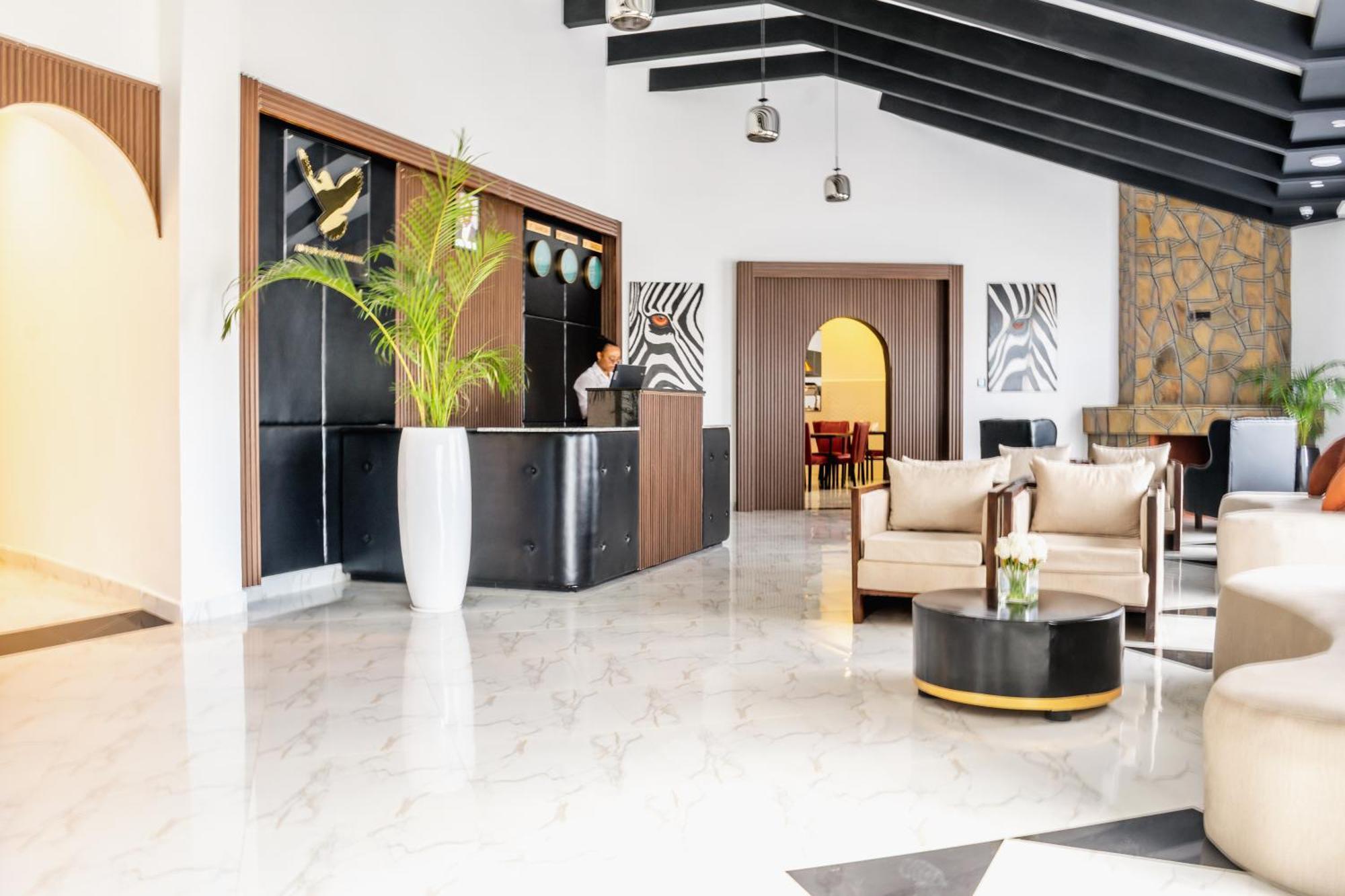 Avian Court Penthouse Aparthotel Naivasha Kültér fotó